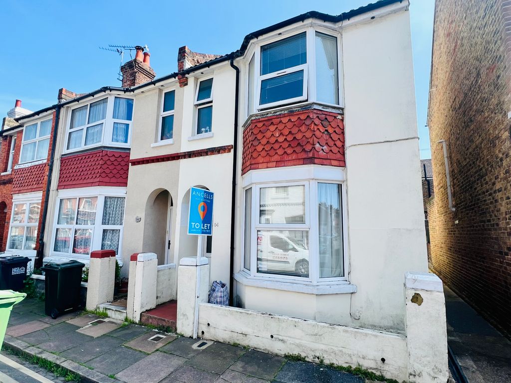 2 bed end terrace house to rent in Sydney Road, Eastbourne BN22 Zoopla