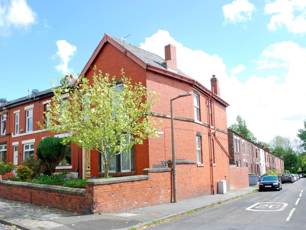 4 bed terraced house for sale in Chesham Road, Bury BL9 Zoopla