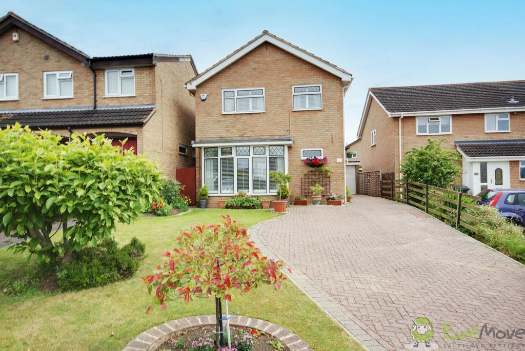 3 bed detached house for sale in Drivemoor, Abbeydale, Gloucester GL4