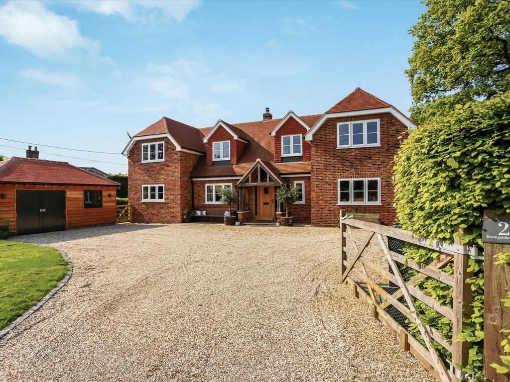 5 bed detached house for sale in Basingstoke Road, Ramsdell, Hampshire