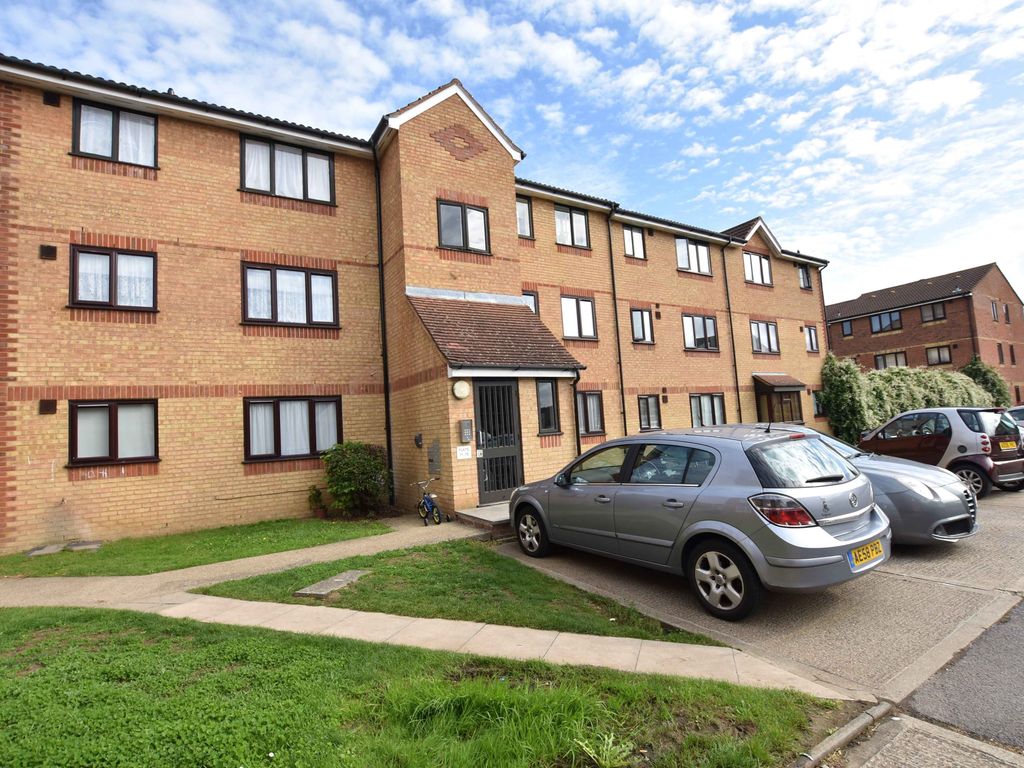 1 bed flat for sale in Redford Close, Feltham, Middlesex TW13 Zoopla