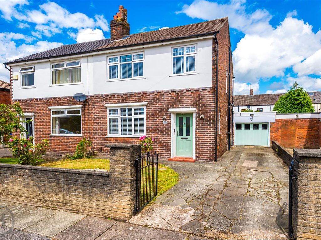 3 bed semidetached house for sale in Green Avenue, Astley, Manchester