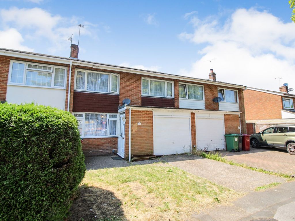 3 bed terraced house for sale in Hardwick Road, Tilehurst, Reading RG30