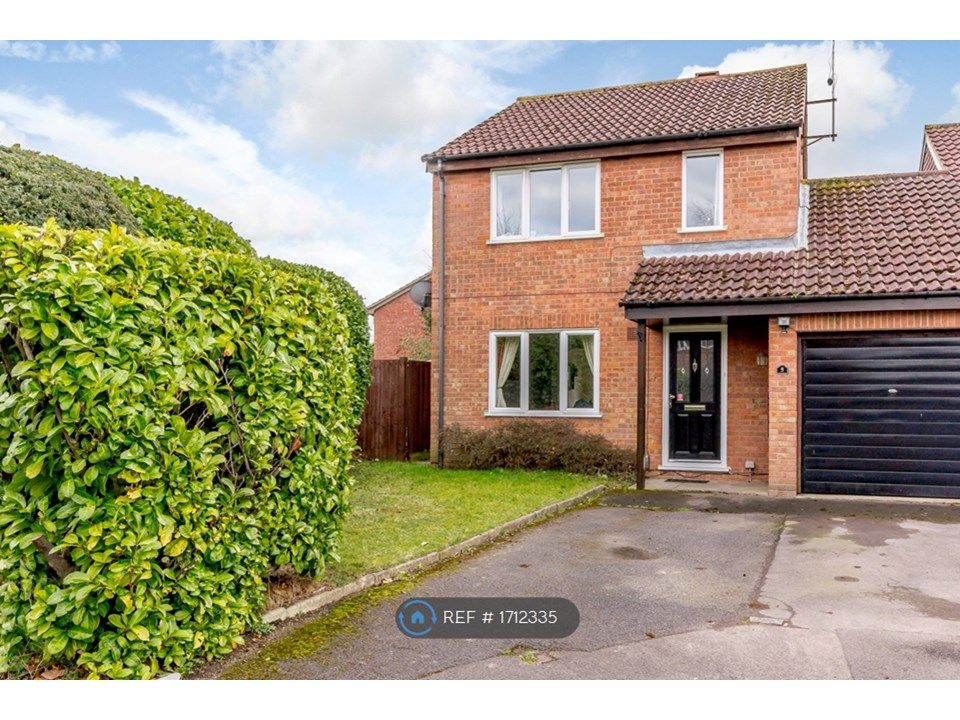 3 bed detached house to rent in Newmarket Close, Reading RG6 Zoopla