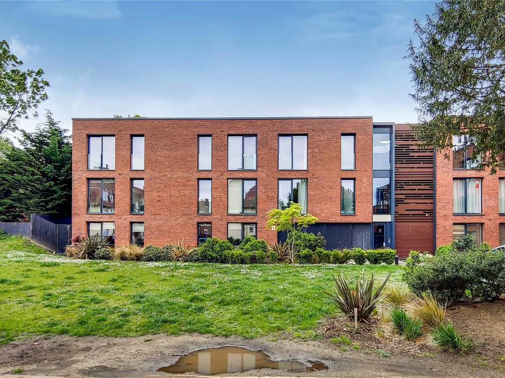 1 bed flat for sale in Mountearl Gardens, Streatham Hill, London SW16 Zoopla