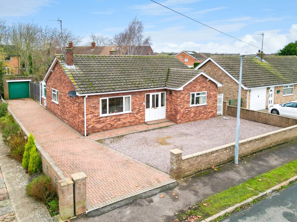 2 bed detached bungalow for sale in Kingsbrook, St. Ives, Huntingdon