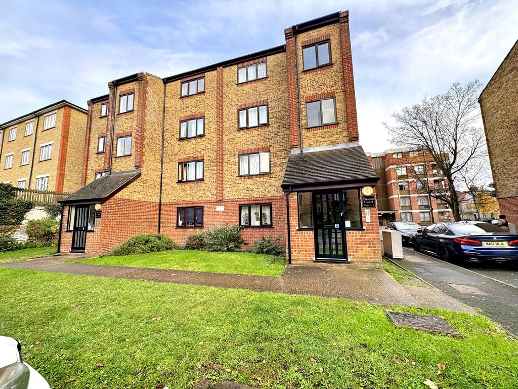 1 bed flat to rent in Nansen Court, Leytonstone E11, £1,300 pcm Zoopla