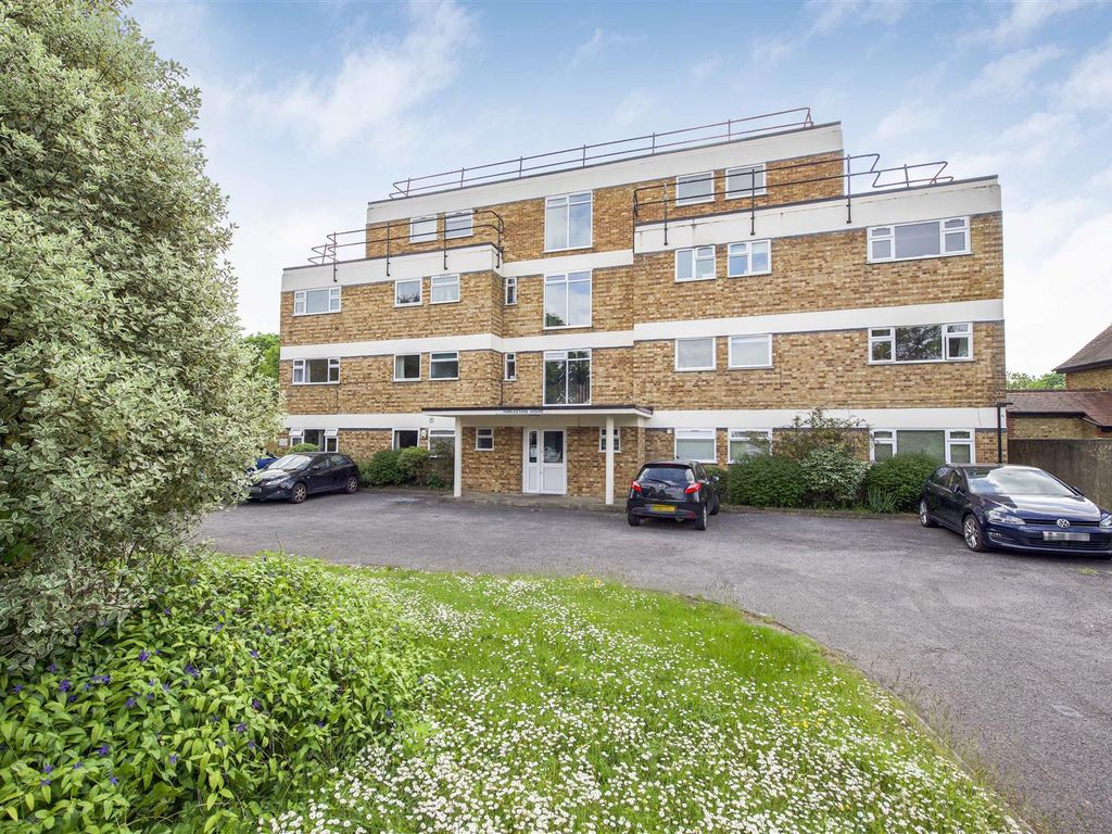 2 bed flat for sale in Uxbridge Road, Hampton Hill, Hampton TW12 Zoopla