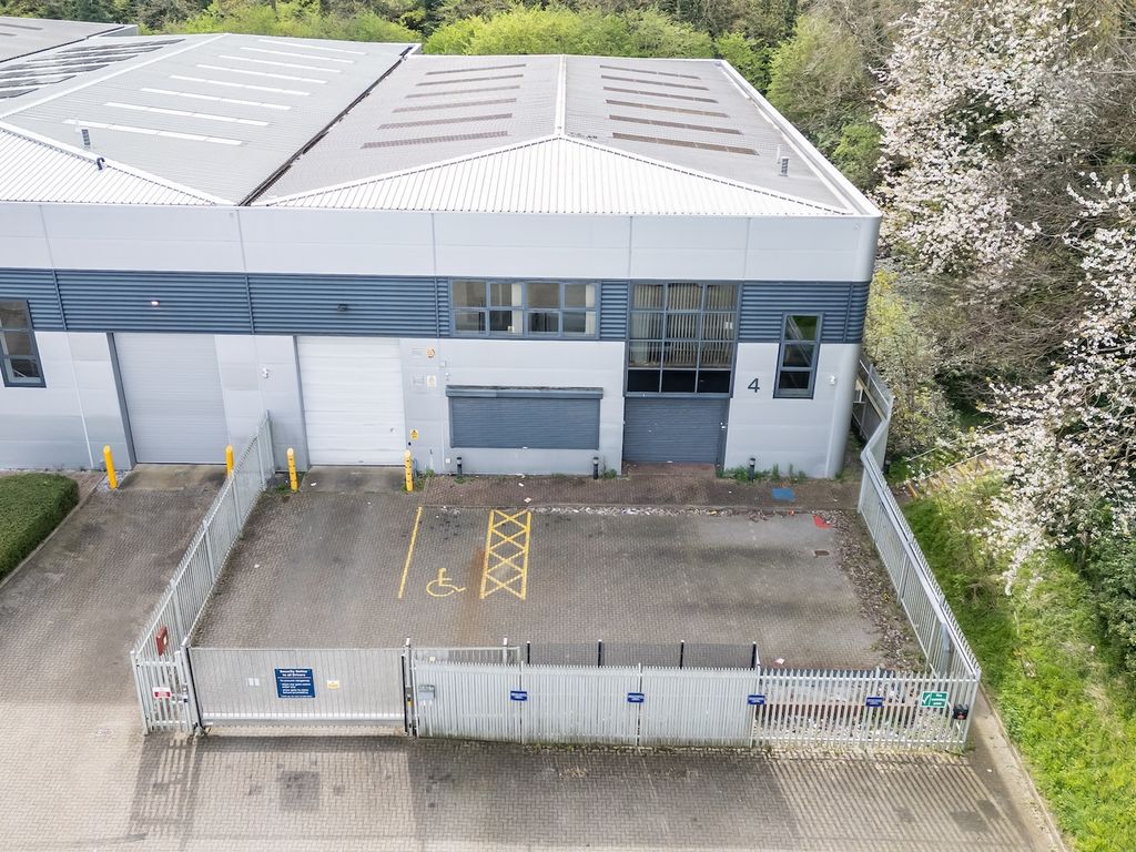 Industrial to let in Unit 4 Nimbus Park, Porz Avenue, Dunstable LU5, £