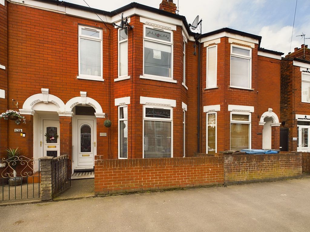 3 bed terraced house for sale in Summergangs Road, Hull, Yorkshire HU8