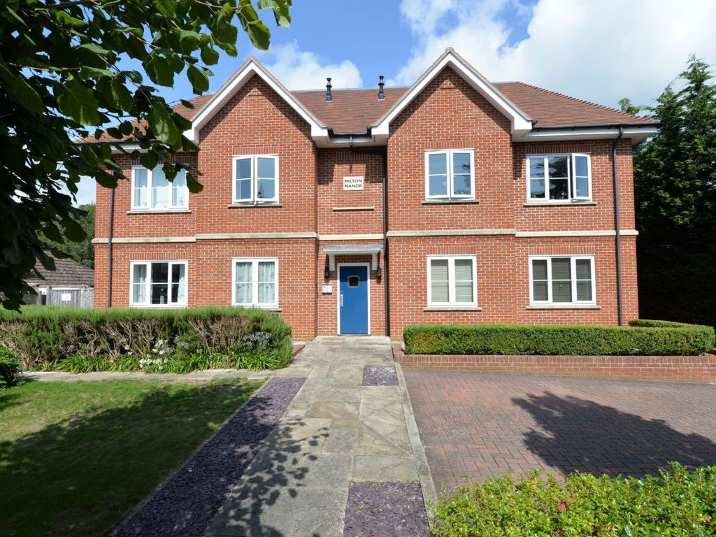 1 bed flat for sale in Milton Manor, 43 Manor Road, New Milton, Hants