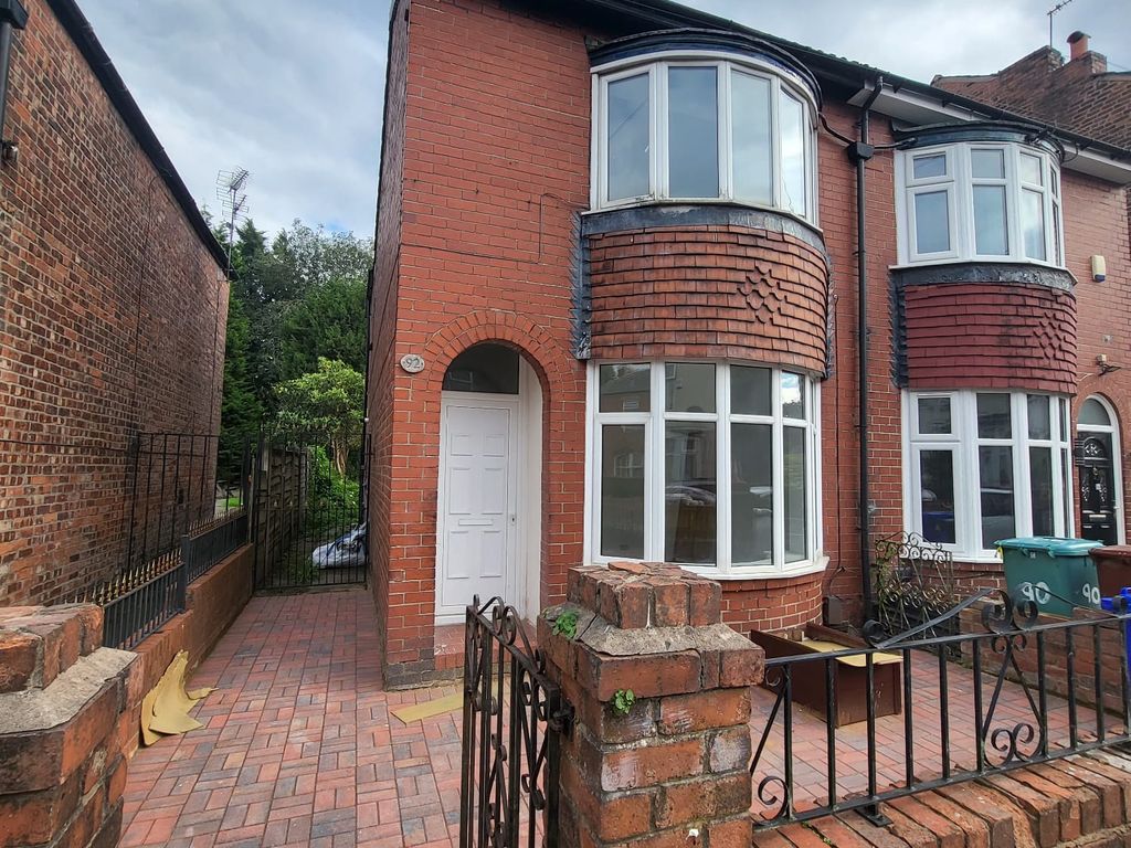 Cleveland Road, Crumpsall, Manchester M8  