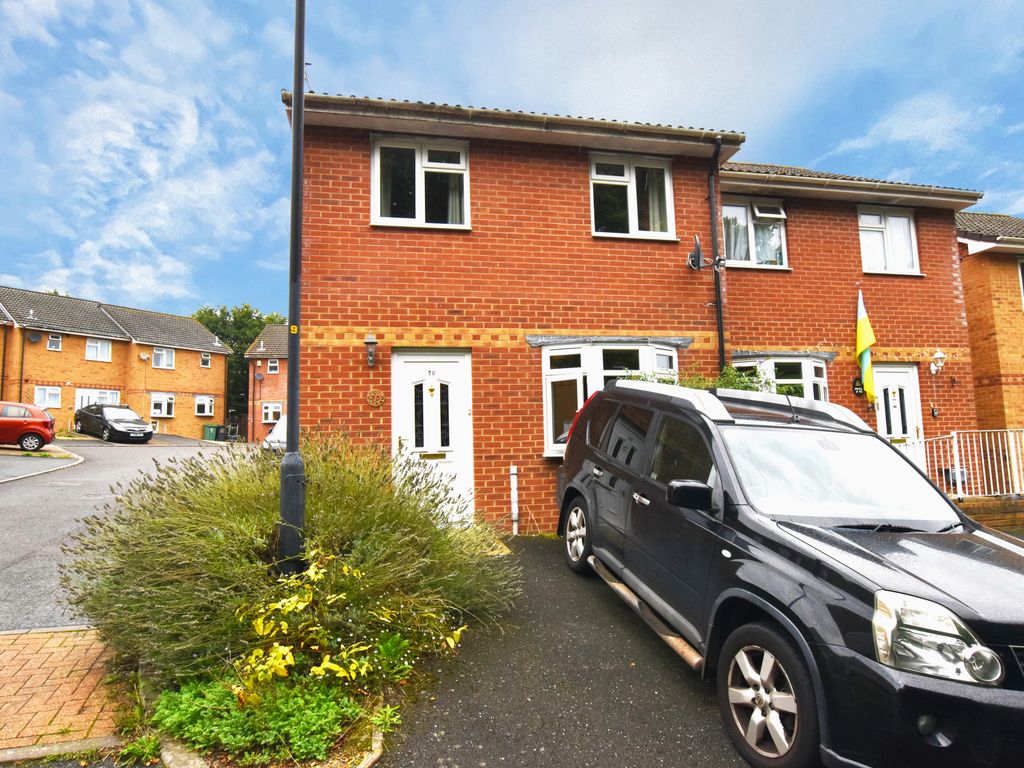 3 bed semidetached house for sale in Nelson Drive, Cowes PO31 Zoopla