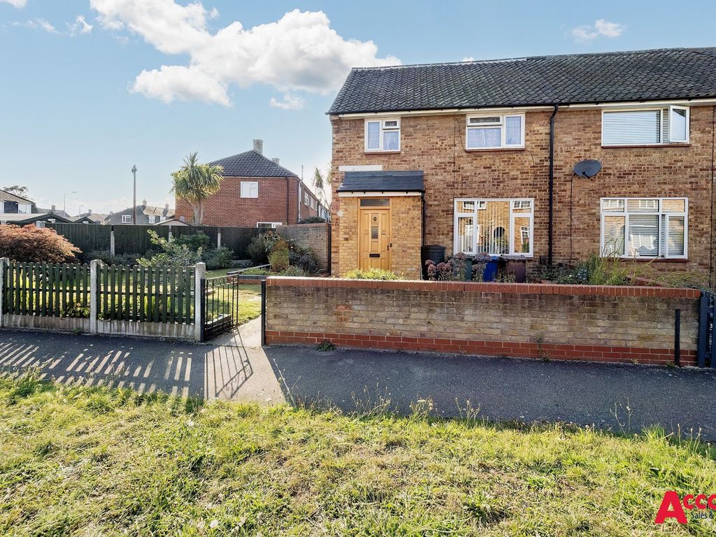 2 bed end terrace house for sale in Green, South Ockendon RM15