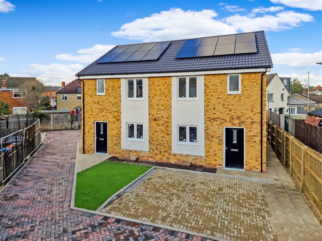 New home, 3 bed semidetached house for sale in Walnut Close, Newport