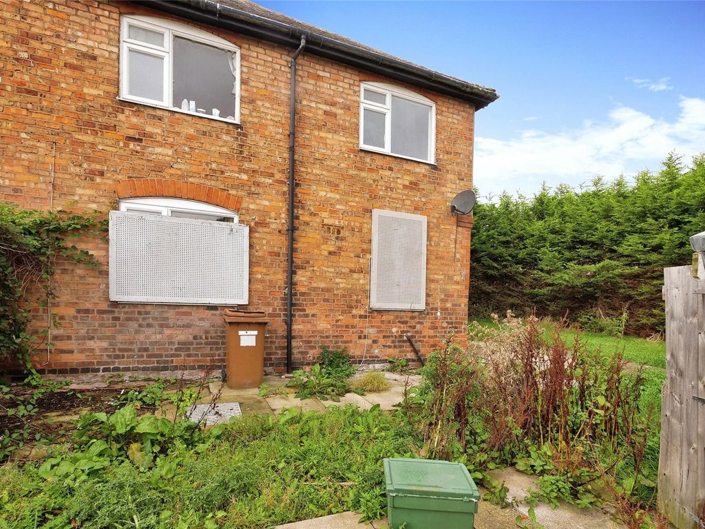 3 bed semidetached house for sale in Avenue South, Earl Shilton