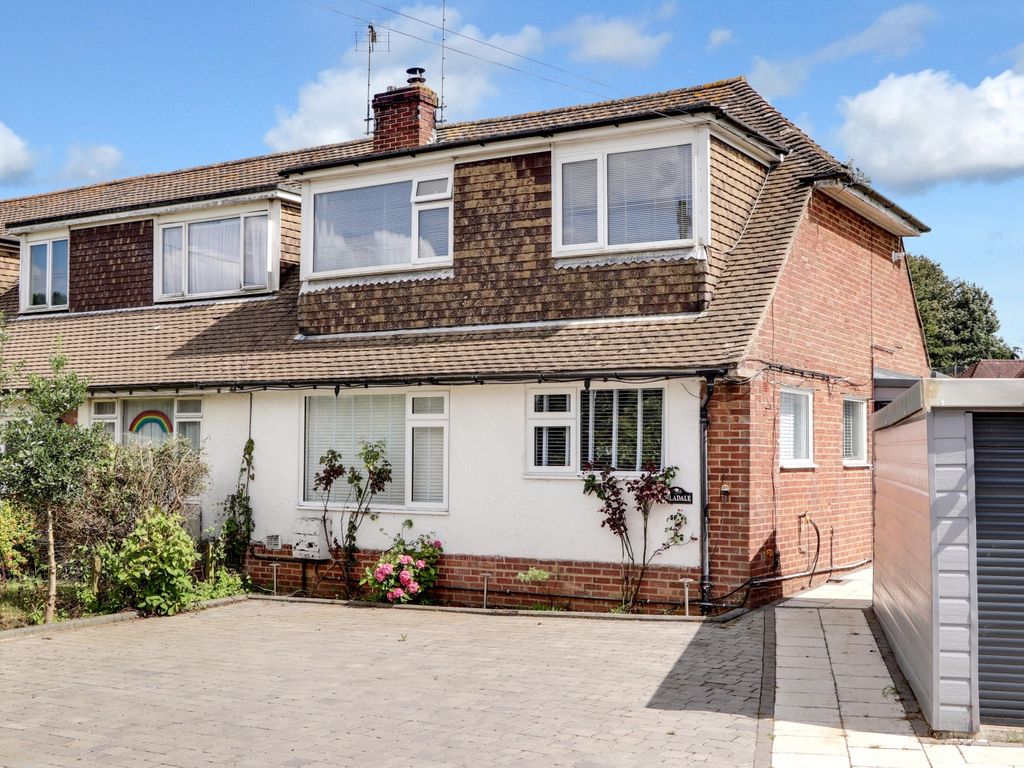 3 bed end terrace house for sale in The Street, Hawkinge, Folkestone