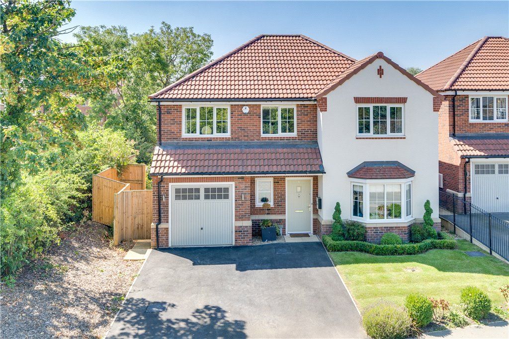 5 bed detached house for sale in Hawthorn Place, Harrogate, North