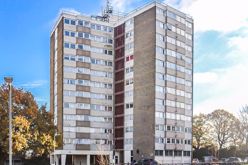 1 bed flat for sale in Mansell Close, Eastwood, Leigh On Sea SS9 Zoopla