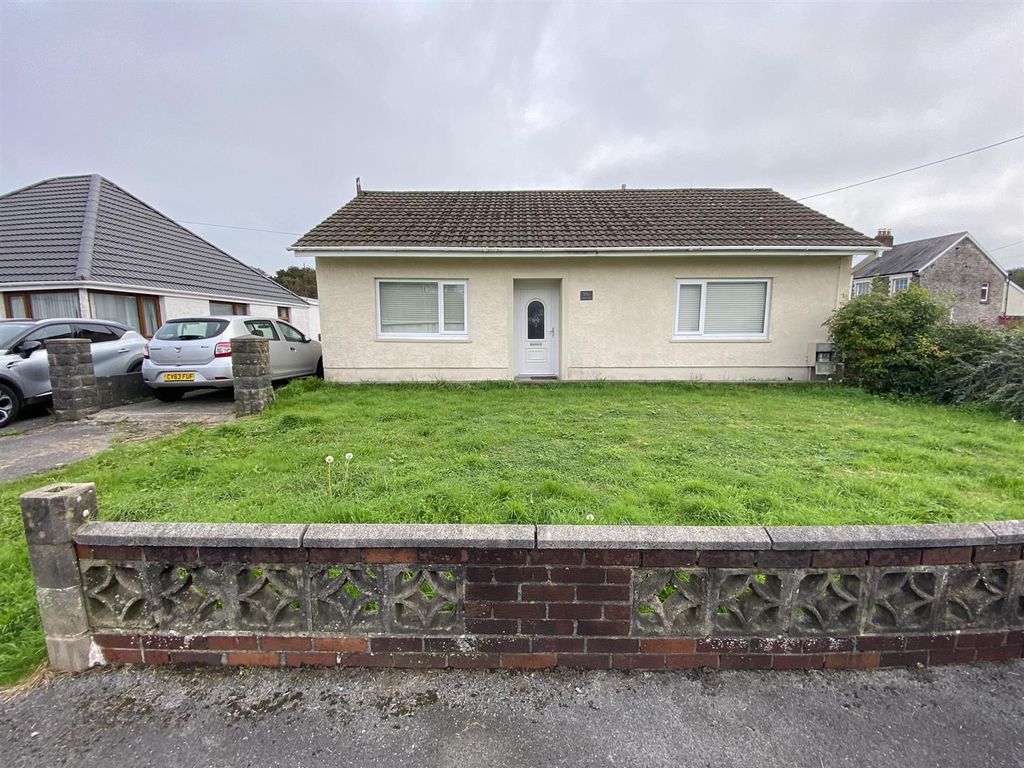 2 bed detached bungalow for sale in Maes Road, Llangennech, Llanelli