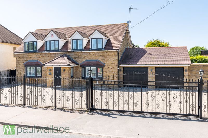 5 bed detached house for sale in Pecks Hill, Nazeing, Waltham Abbey EN9