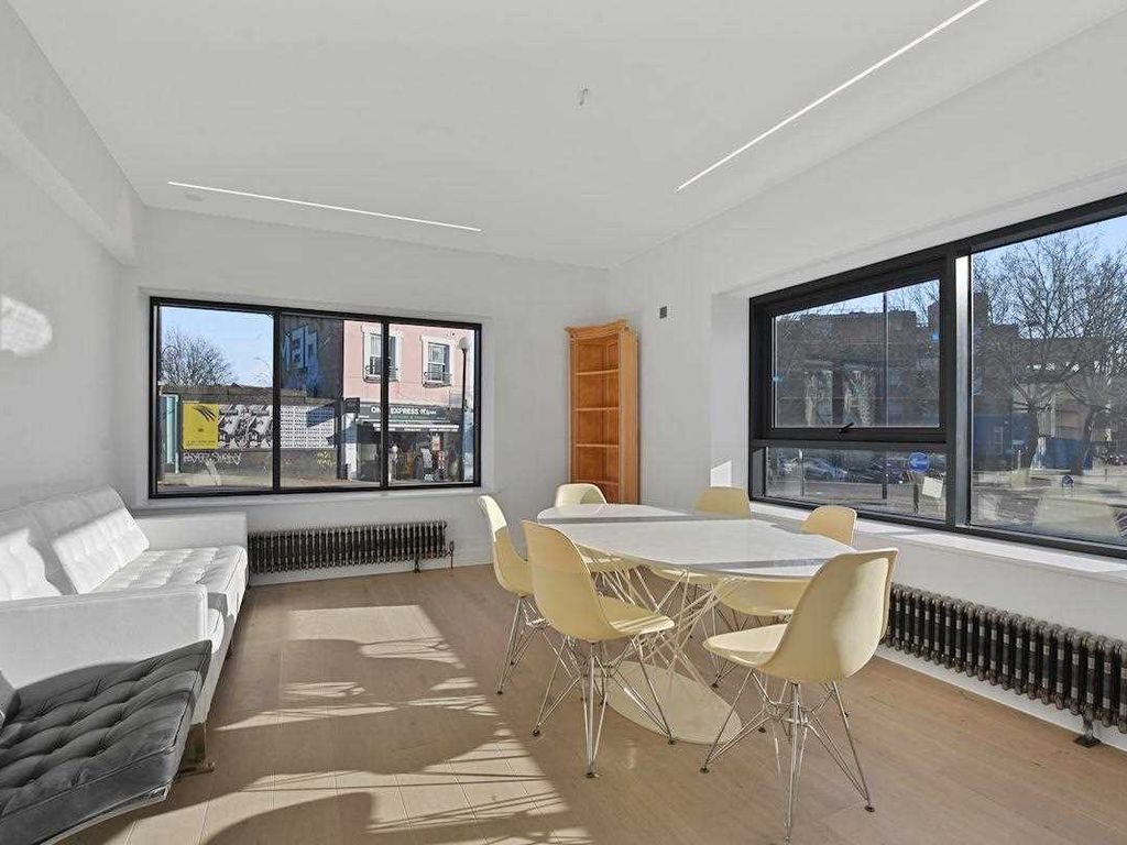 2 bed flat to rent in Ladbroke Grove, London W10, £2,500 pcm Zoopla