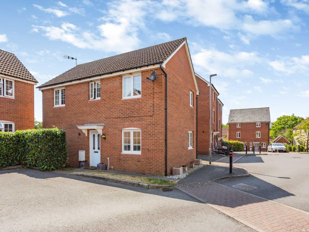 3 bed detached house for sale in James Stephens Way, Chepstow, Monmouthshire NP16 Zoopla