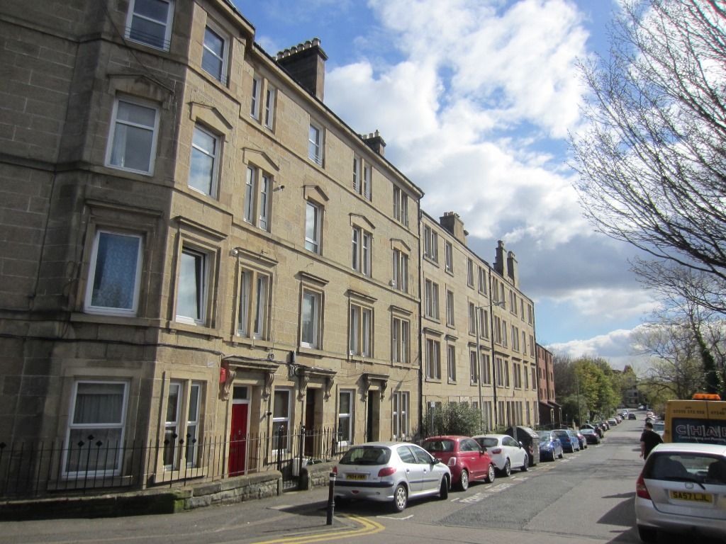 2 bed flat to rent in Dundee Terrace, Polwarth, Edinburgh EH11, £1,250