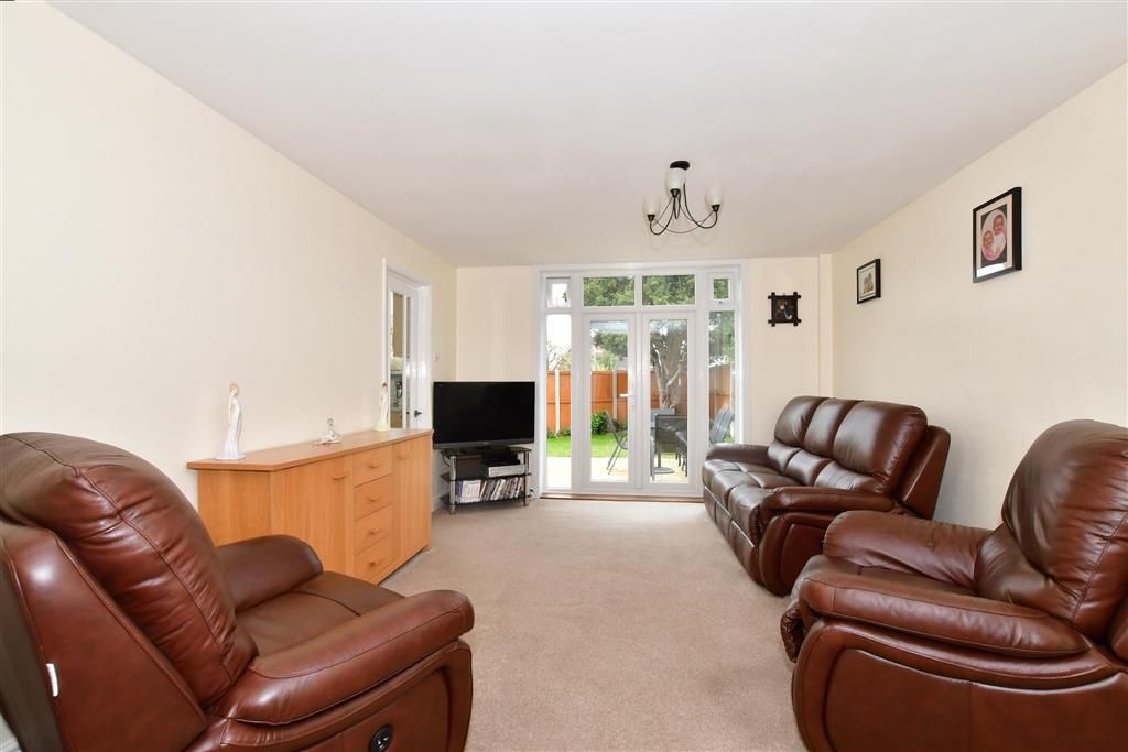 3 bed detached bungalow for sale in Rosemary Gardens, Broadstairs, Kent