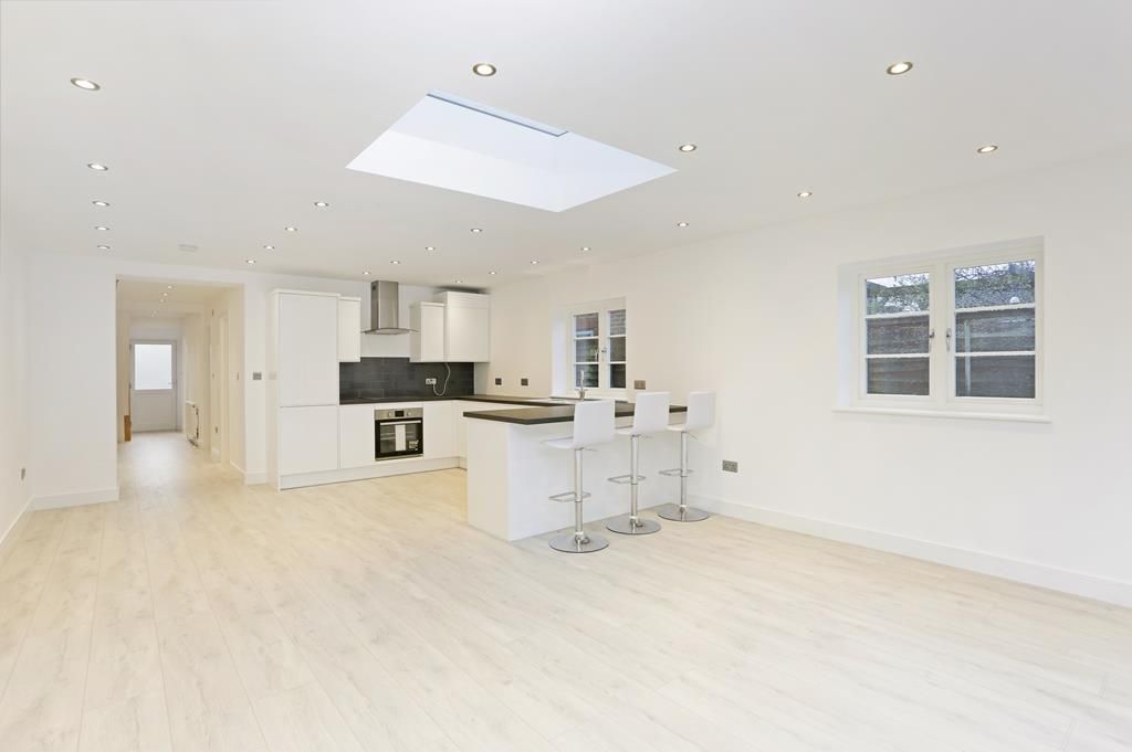 3 bed semidetached house to rent in Cobham, Surrey KT11 Zoopla