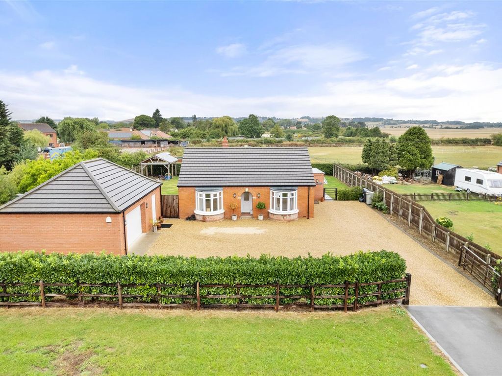 3 bed bungalow for sale in Fen Road, Keal Cotes PE23 Zoopla