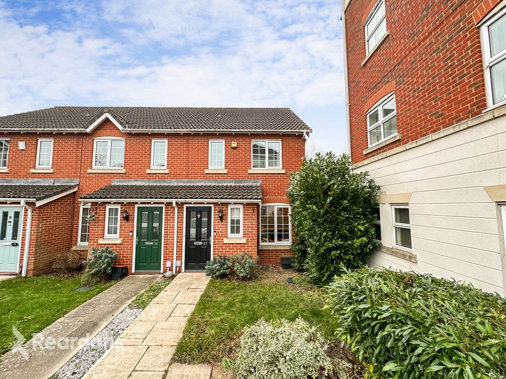 2 bed end terrace house for sale in Emerald Crescent, Sittingbourne