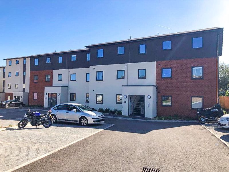 2 bed flat for sale in Burnthouse Lane, Exeter EX2 Zoopla