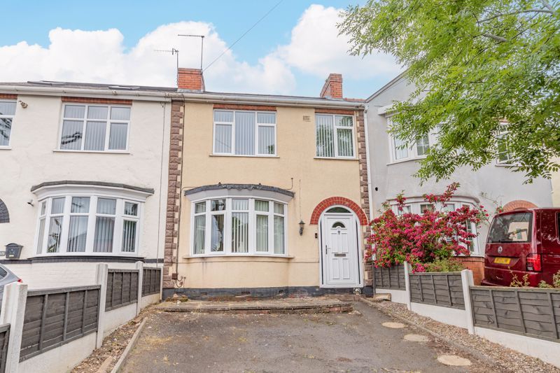 3 bed terraced house for sale in Wynall Lane, Wollescote, Stourbridge