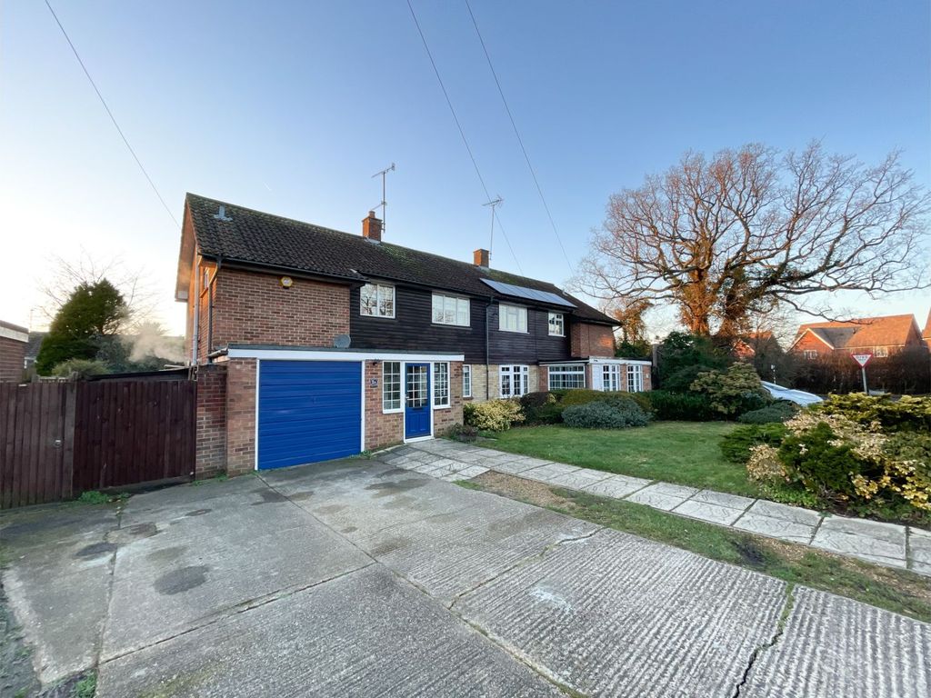 Ashridge Road, Wokingham RG40  