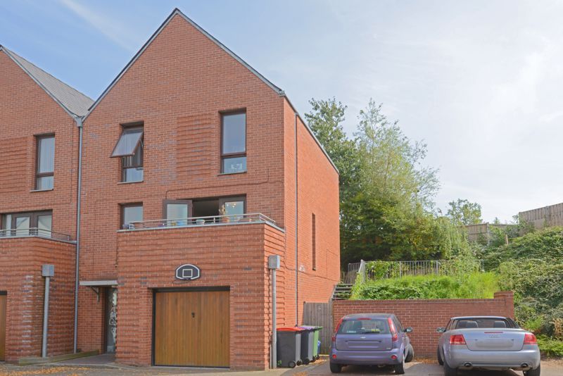 3 bed property for sale in Sutherland Close, Ketley, Telford TF1, £225,000 Zoopla