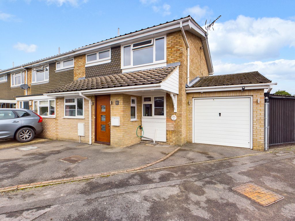 3 bed end terrace house for sale in Clare Road, Prestwood, Great