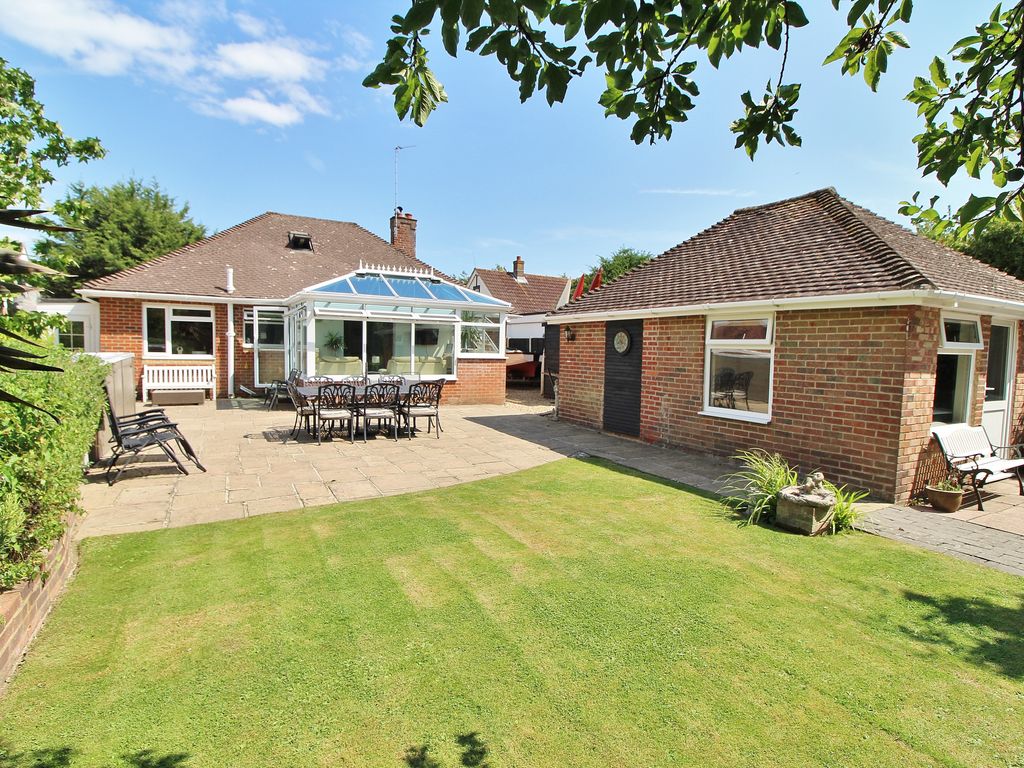 3 bed detached bungalow for sale in Havant Road, Hayling Island PO11