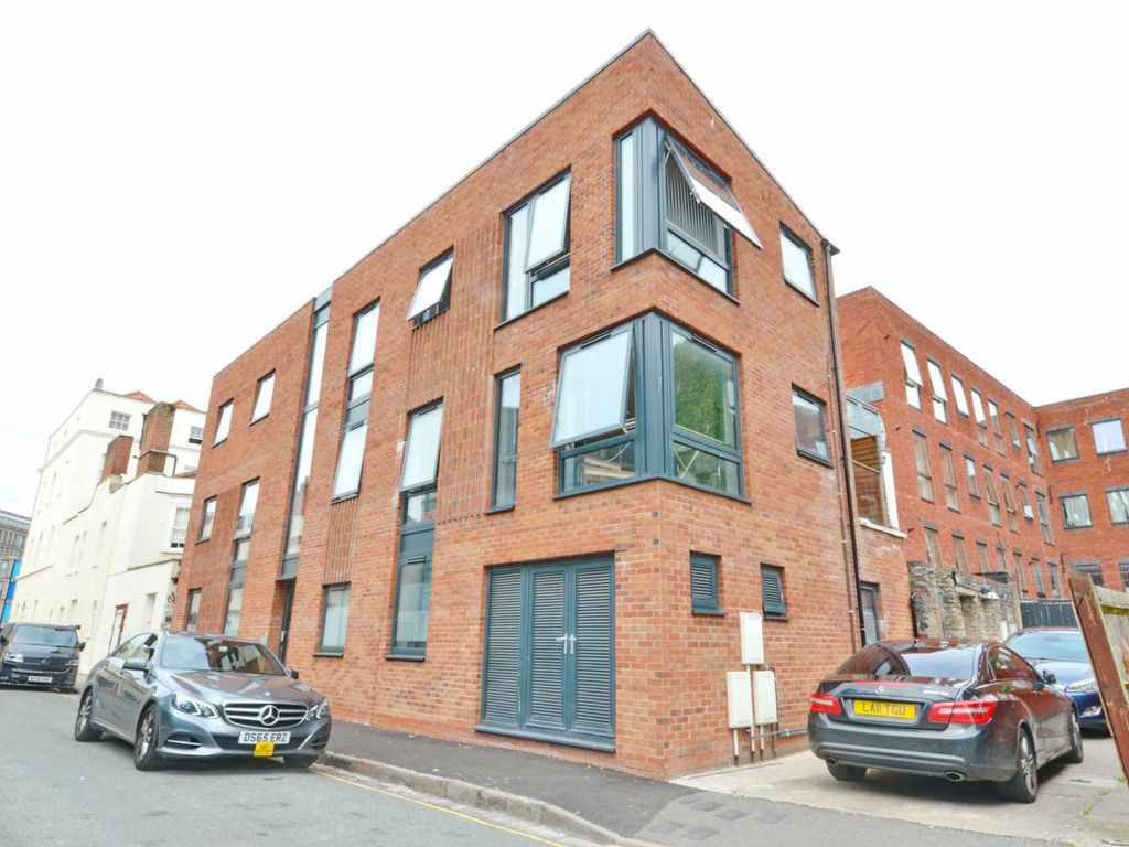 1 bed flat to rent in Phoenix Rise, Pembroke Street, St Pauls BS2, £