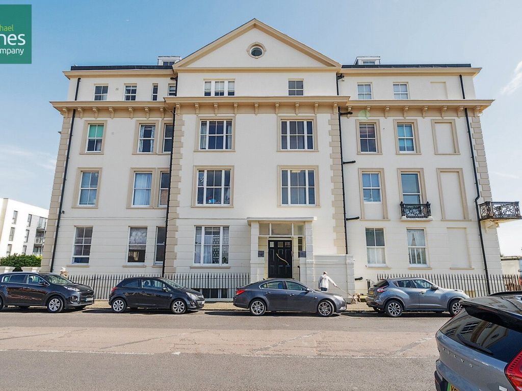 1 bed flat to rent in West Mansions, 18 Heene Terrace, Worthing, West