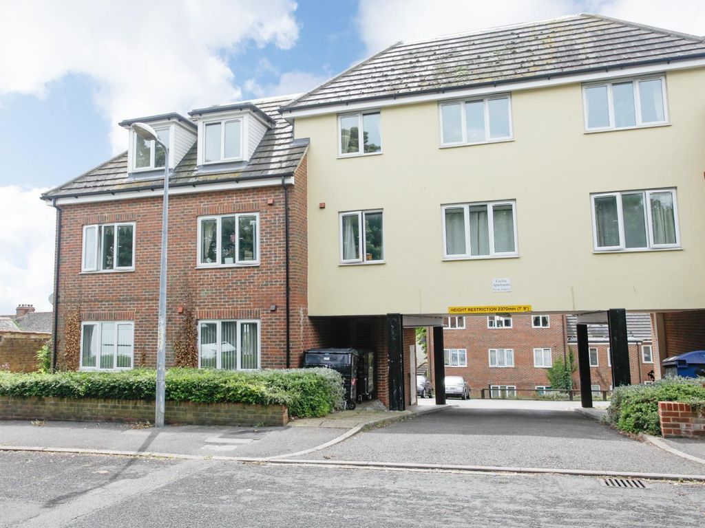 2 bed flat to rent in Cecilia Road, Ramsgate CT11, £995 pcm Zoopla