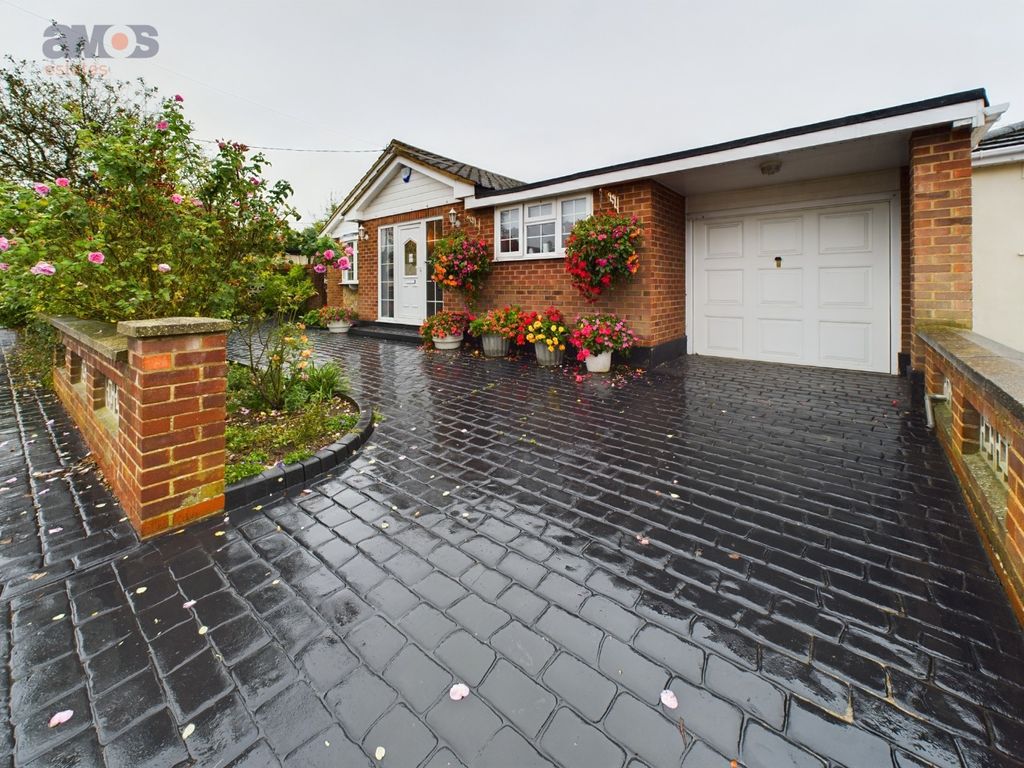 4 bed detached bungalow for sale in Page Road, Bowers Gifford, Essex