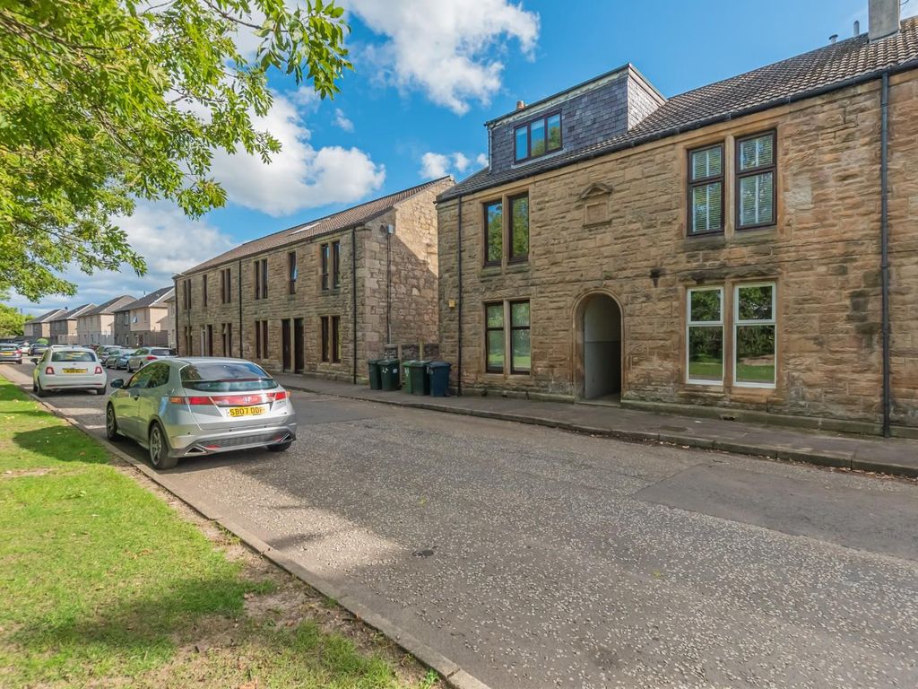 2 bed flat for sale in Grangeburn Road, Grangemouth FK3 Zoopla