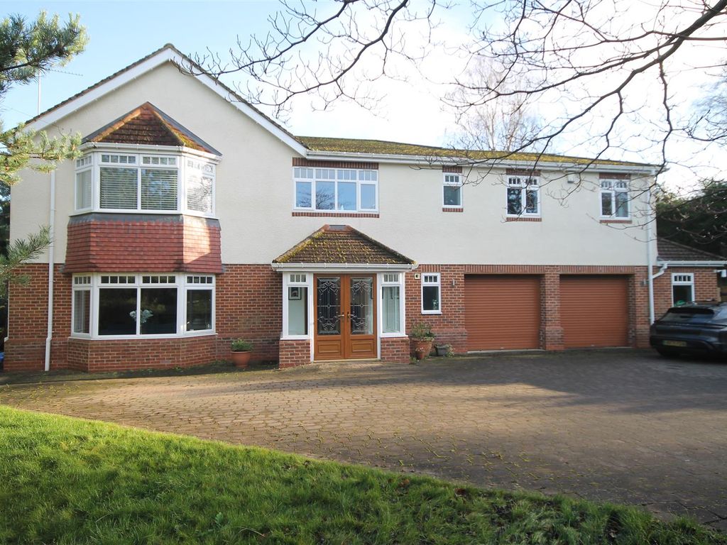 5 bed detached house for sale in Western Way, Darras Hall, Ponteland