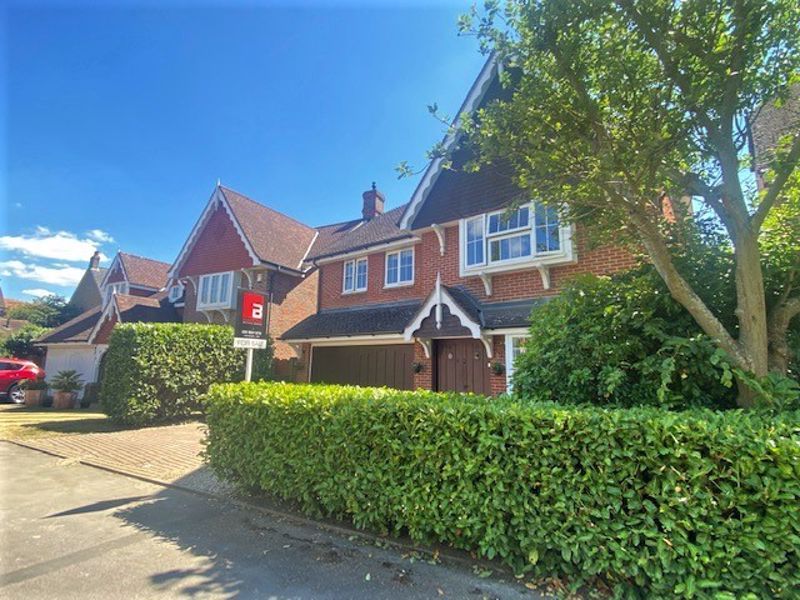 5 bed detached house for sale in Savile Close, Thames Ditton KT7 Zoopla
