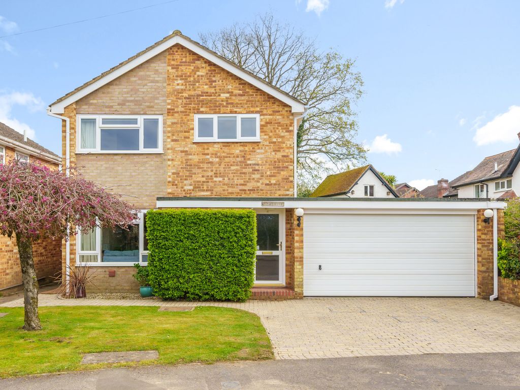 4 bed detached house for sale in Avenue Road, Cranleigh GU6 Zoopla