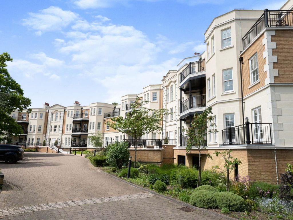 2 bed flat for sale in Westerham Road, Keston BR2 Zoopla