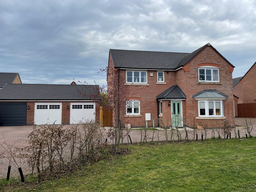 4 bed detached house for sale in Buxton Crescent, Broughton Astley