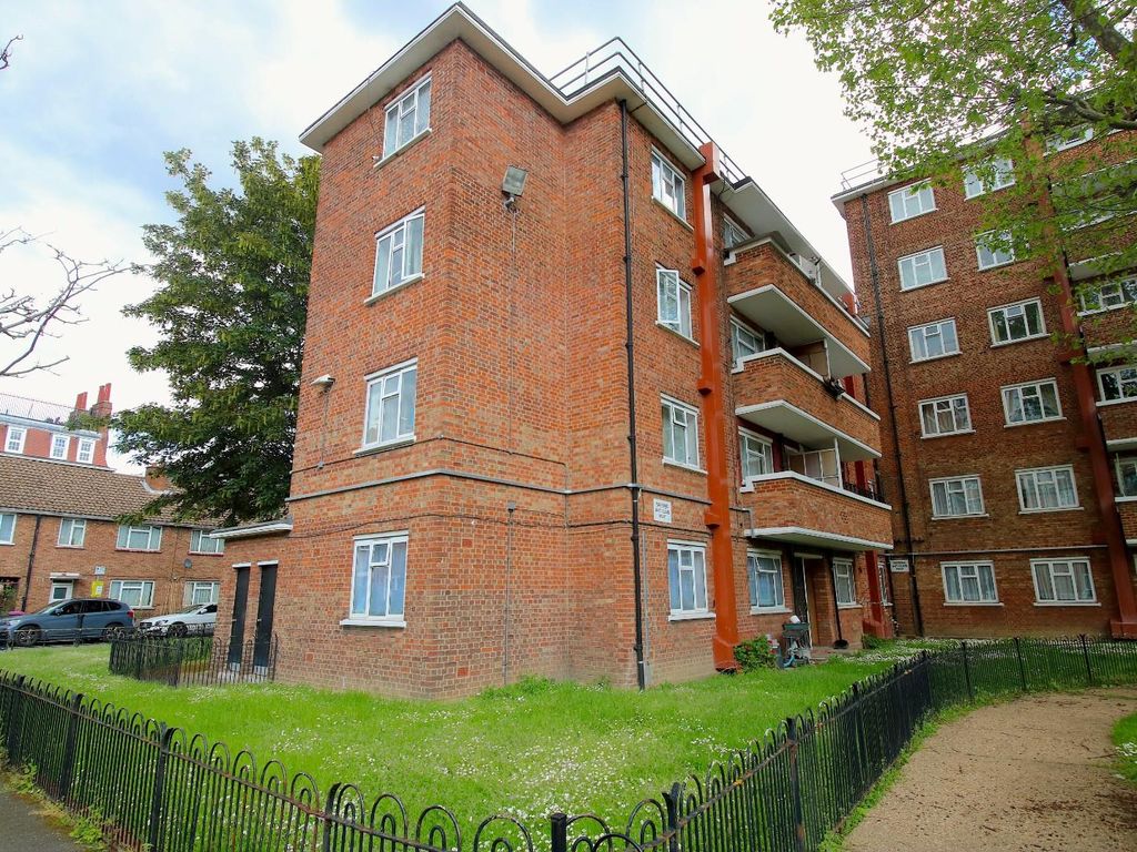 4 bed flat to rent in Lindley Street, London E1, £3,200 pcm Zoopla