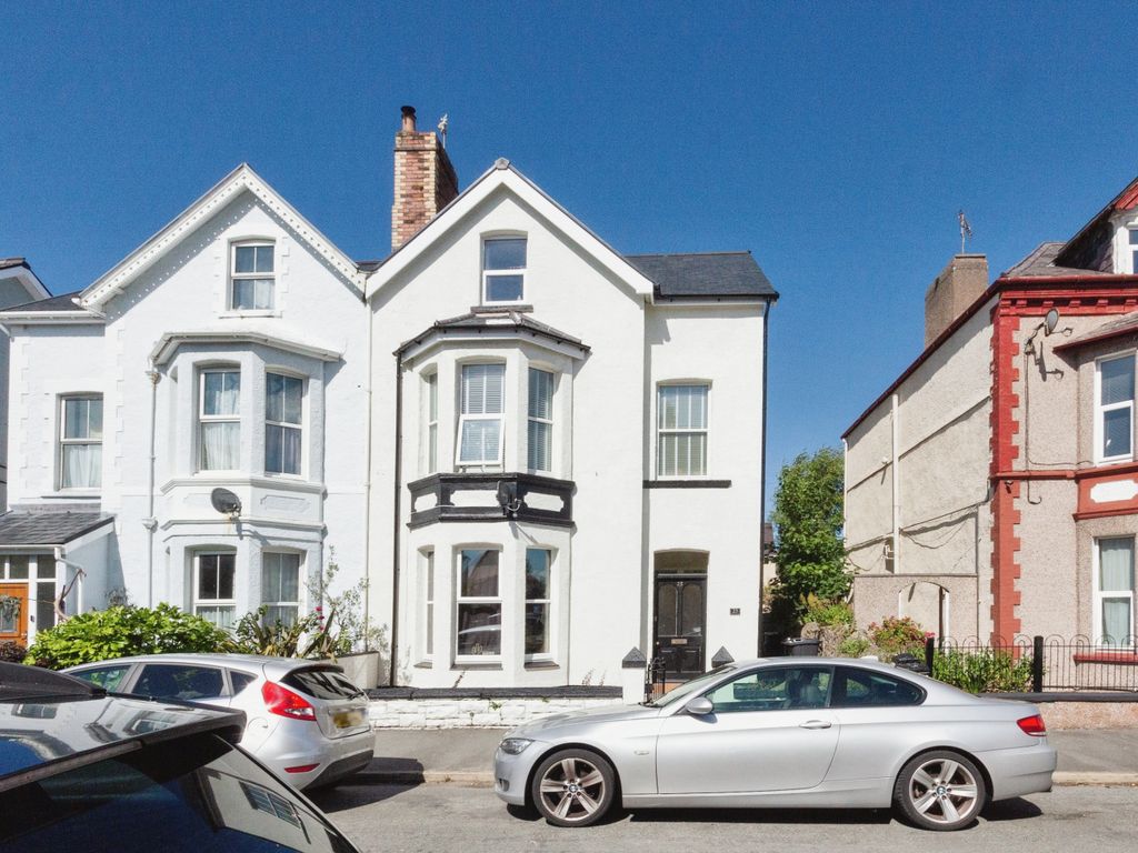 2 bed flat for sale in Caroline Road, Llandudno, Conwy LL30 Zoopla